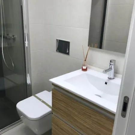 Gaia Met Dakterras Middenin 公寓